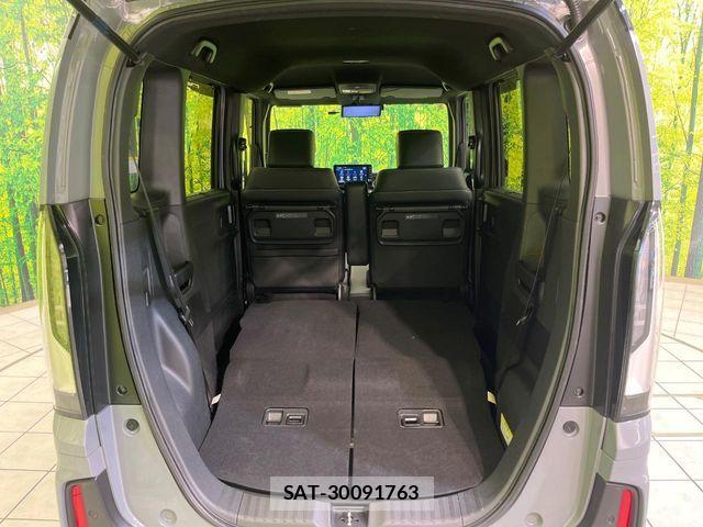 Honda N BOX CUSTOM 2024-03 7456200-9