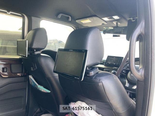Honda N BOX CUSTOM 2019-07 7456275-14