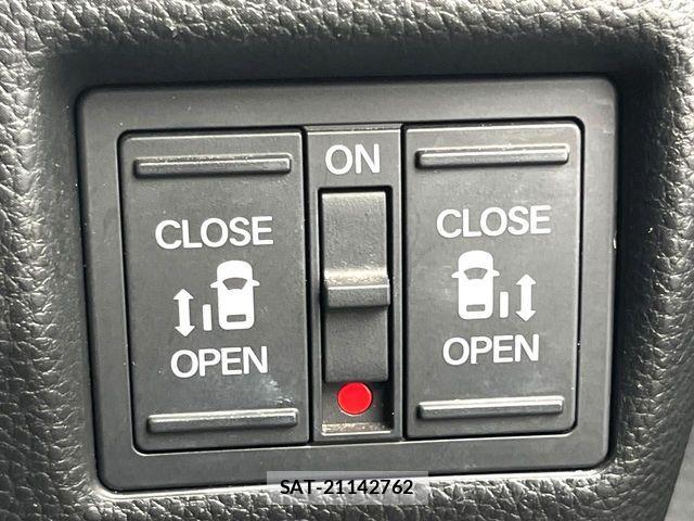 Honda N BOX CUSTOM 2019-09 7456271-4