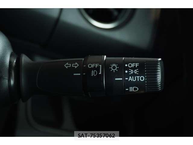 Honda N BOX CUSTOM 2022-08 7456251-19