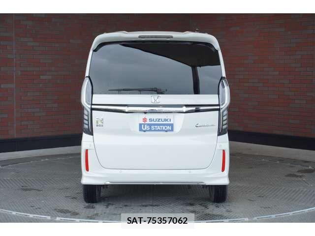 Honda N BOX CUSTOM 2022-08 7456251-2