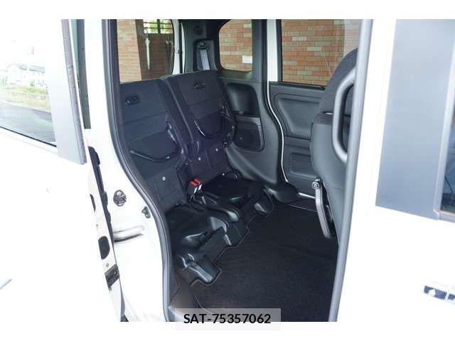 Honda N BOX CUSTOM 2022-08 7456251-6