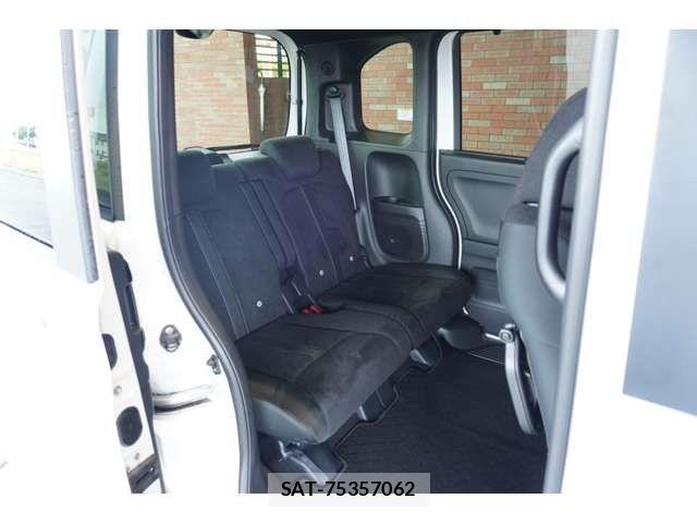 Honda N BOX CUSTOM 2022-08 7456251-7