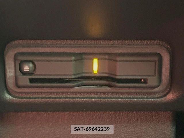 Honda N BOX CUSTOM 2024-08 7456198-6