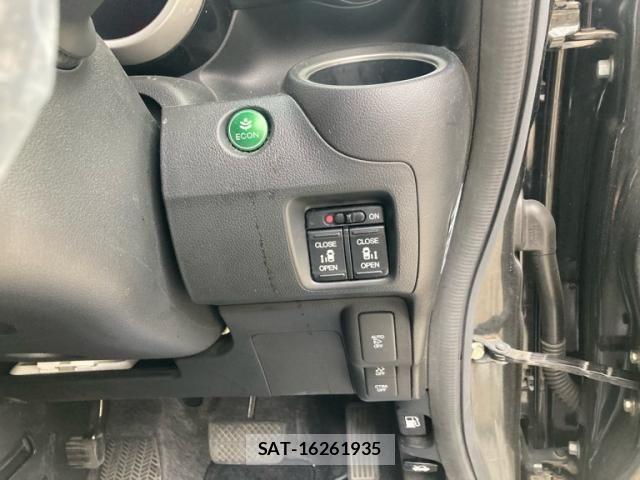 Honda N BOX CUSTOM 2015-11 7456284-11