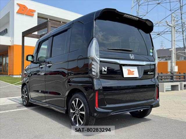 Honda N BOX CUSTOM 2019-06 7456261-12
