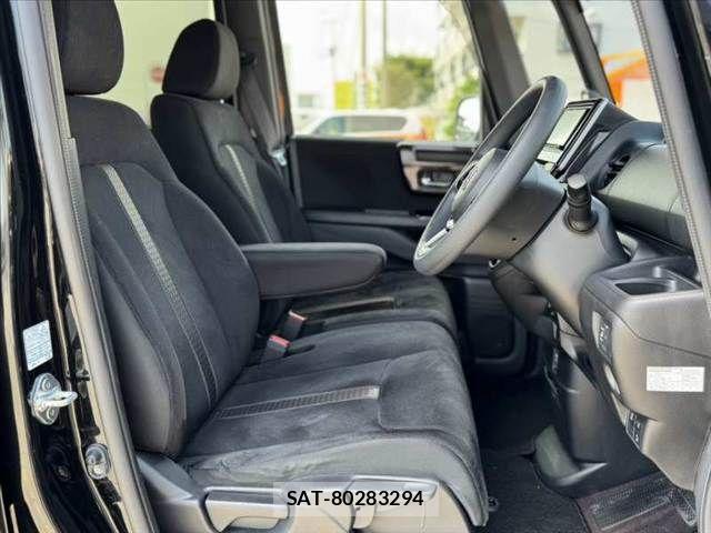 Honda N BOX CUSTOM 2019-06 7456261-15