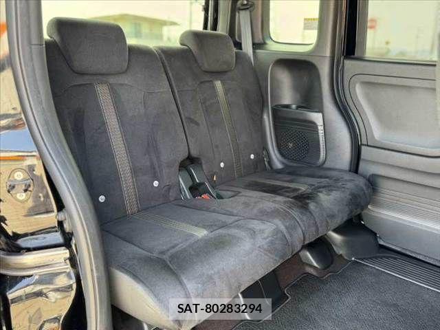 Honda N BOX CUSTOM 2019-06 7456261-18