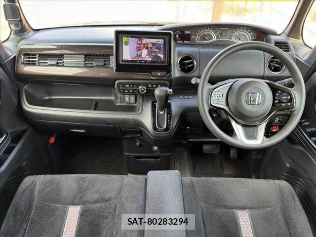 Honda N BOX CUSTOM 2019-06 7456261-1