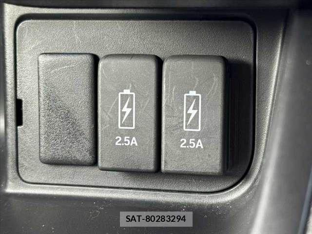 Honda N BOX CUSTOM 2019-06 7456261-25