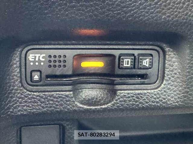 Honda N BOX CUSTOM 2019-06 7456261-26
