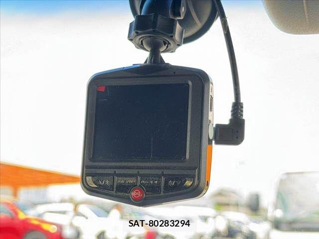 Honda N BOX CUSTOM 2019-06 7456261-29