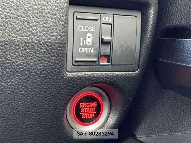 Honda N BOX CUSTOM 2019-06 7456261-5