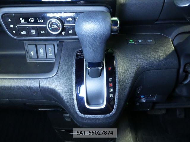 Honda N BOX CUSTOM 2021-08 7456253-17