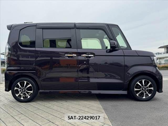Honda N BOX CUSTOM 2017-09 7456262-10