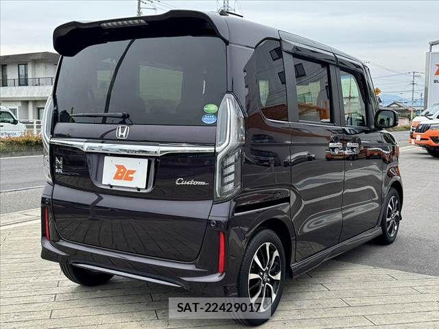 Honda N BOX CUSTOM 2017-09 7456262-12