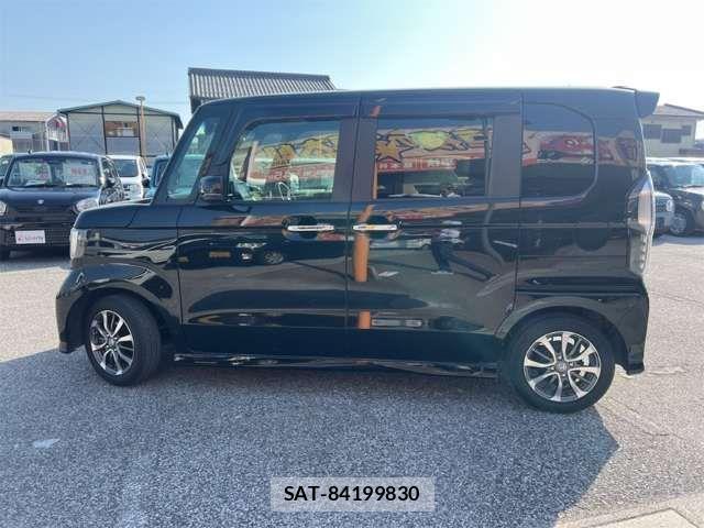 Honda N BOX CUSTOM 2022-03 7456238-13