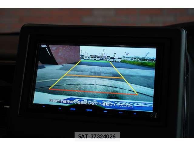 Honda N BOX CUSTOM 2022-08 7456250-12