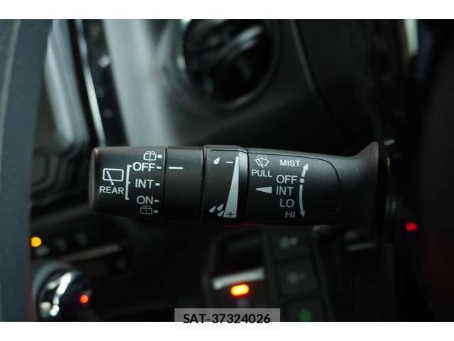 Honda N BOX CUSTOM 2022-08 7456250-26