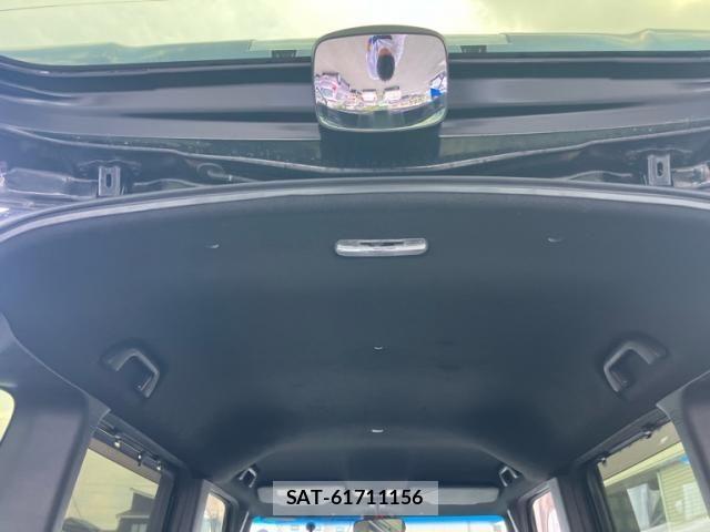 Honda N BOX CUSTOM 2019-02 7456272-16