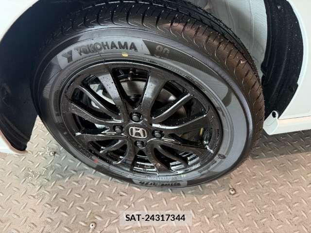 Honda N BOX CUSTOM 2026-04 7456208-13