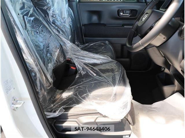 Honda N BOX CUSTOM 2026-04 7456206-13