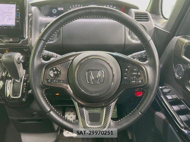 Honda N BOX CUSTOM 2017-10 7456245-10