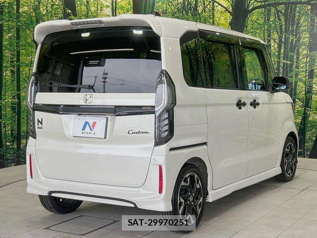 Honda N BOX CUSTOM 2017-10 7456245-16