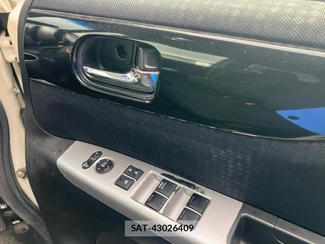 Honda N BOX CUSTOM 2015-09 7456292-12
