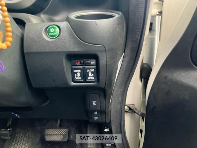 Honda N BOX CUSTOM 2015-09 7456292-13
