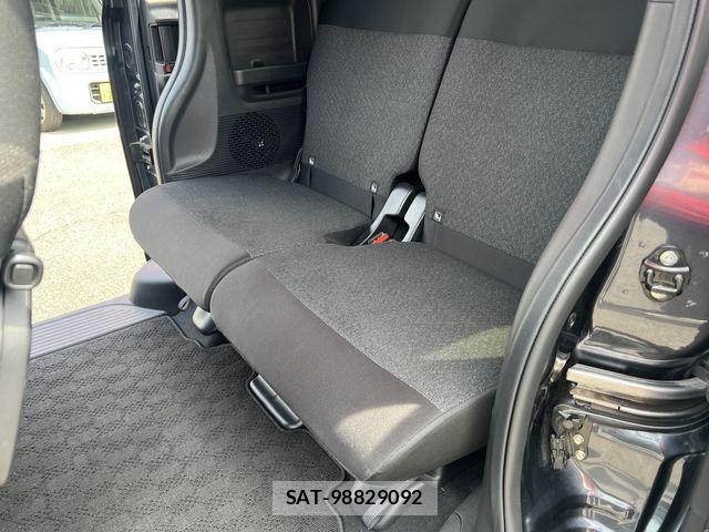 Honda N BOX CUSTOM 2024-03 7456236-15
