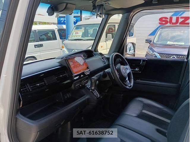 Honda N BOX CUSTOM 2021-08 7456254-17