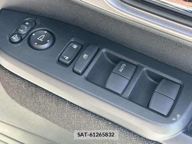 Honda N BOX CUSTOM 2026-03 7456215-14
