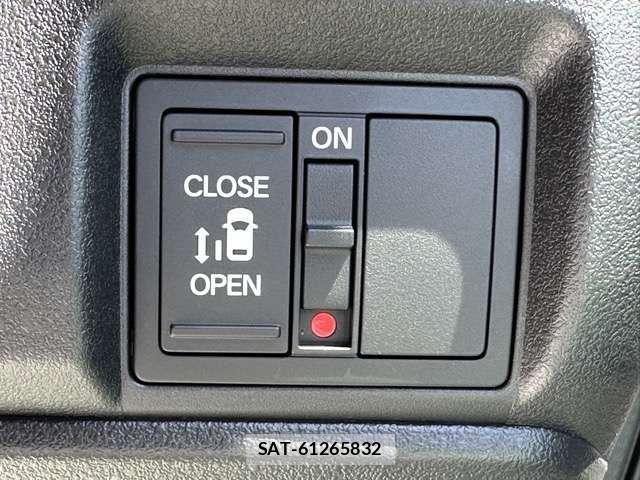Honda N BOX CUSTOM 2026-03 7456215-15