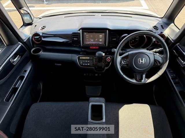 Honda N BOX CUSTOM 2017-06 7509407-1