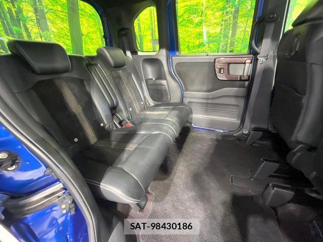 Honda N BOX CUSTOM 2017-10 7501842-8