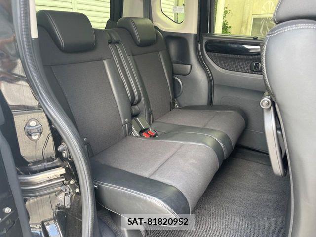 Honda N BOX CUSTOM 2017-06 7501848-9