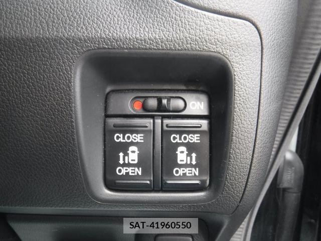 Honda N BOX CUSTOM 2017-07 7509405-17