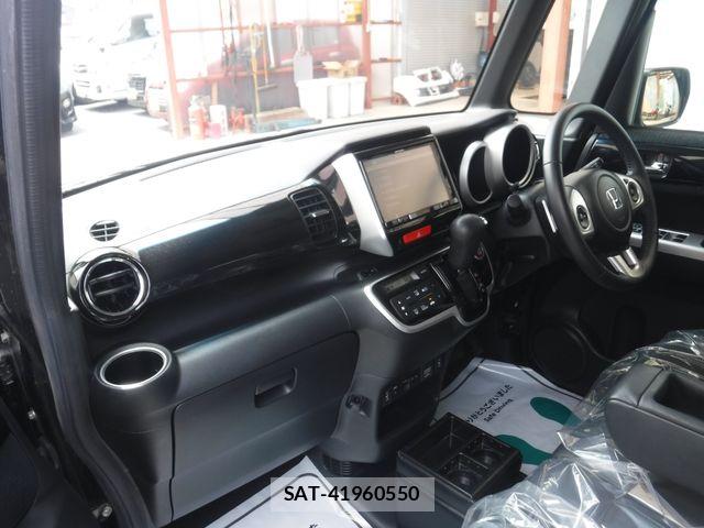 Honda N BOX CUSTOM 2017-07 7509405-6