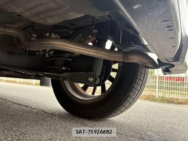 Honda N BOX CUSTOM 2019-05 7509414-15