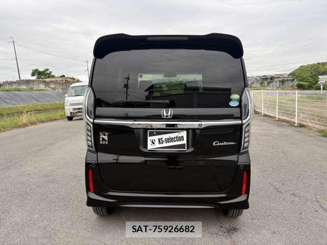Honda N BOX CUSTOM 2019-05 7509414-2