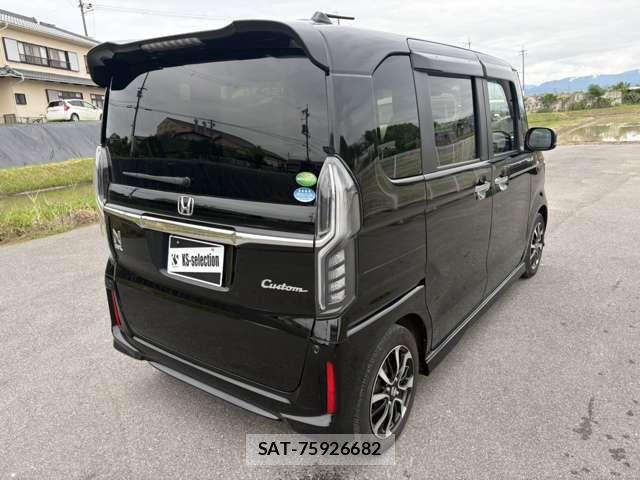 Honda N BOX CUSTOM 2019-05 7509414-8