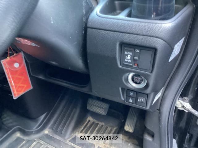 Honda N BOX CUSTOM 2023-09 7501847-13