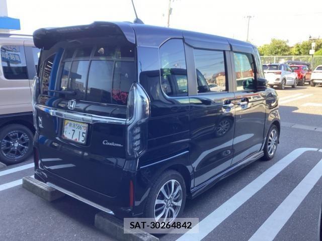 Honda N BOX CUSTOM 2023-09 7501847-2