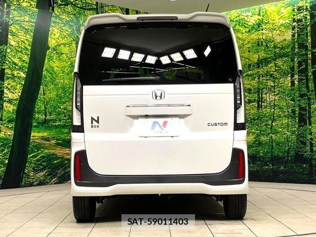 Honda N BOX CUSTOM 2024-01 7562532-14