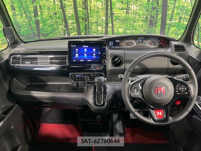 Honda N BOX CUSTOM 2021-01 7562548-1