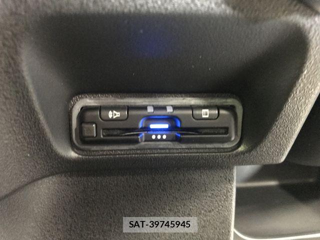 Honda N BOX CUSTOM 2024-04 7562529-18