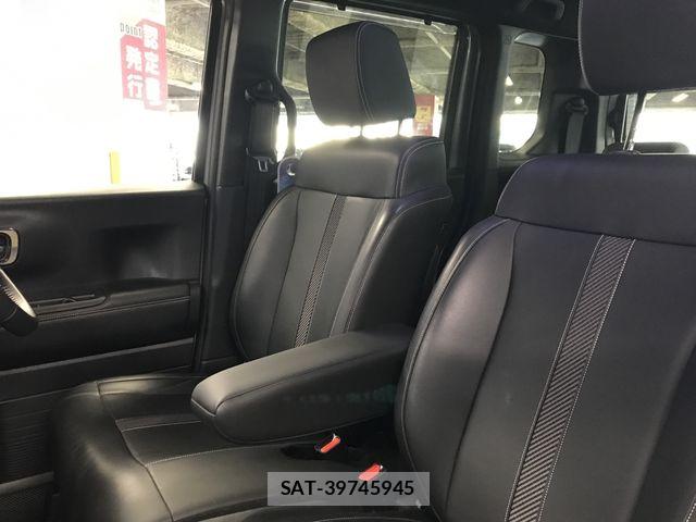 Honda N BOX CUSTOM 2024-04 7562529-6