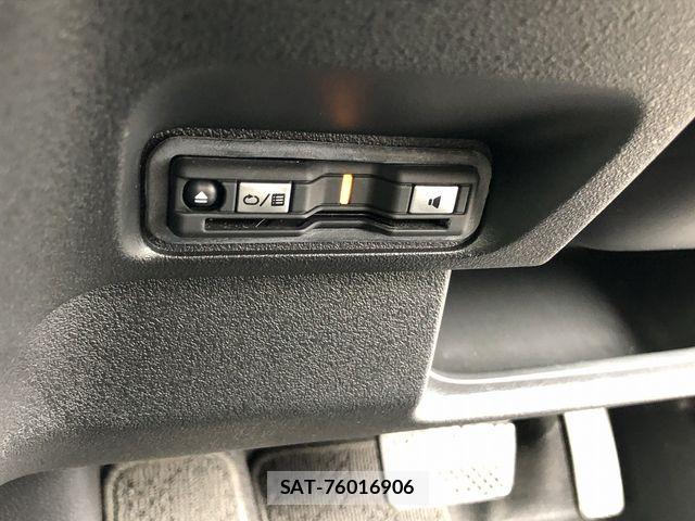 Honda N BOX CUSTOM 2023-10 7562537-17