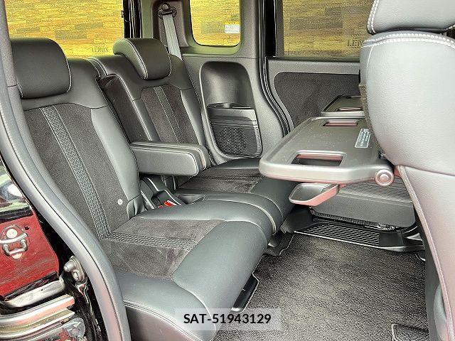 Honda N BOX CUSTOM 2023-01 7562531-9